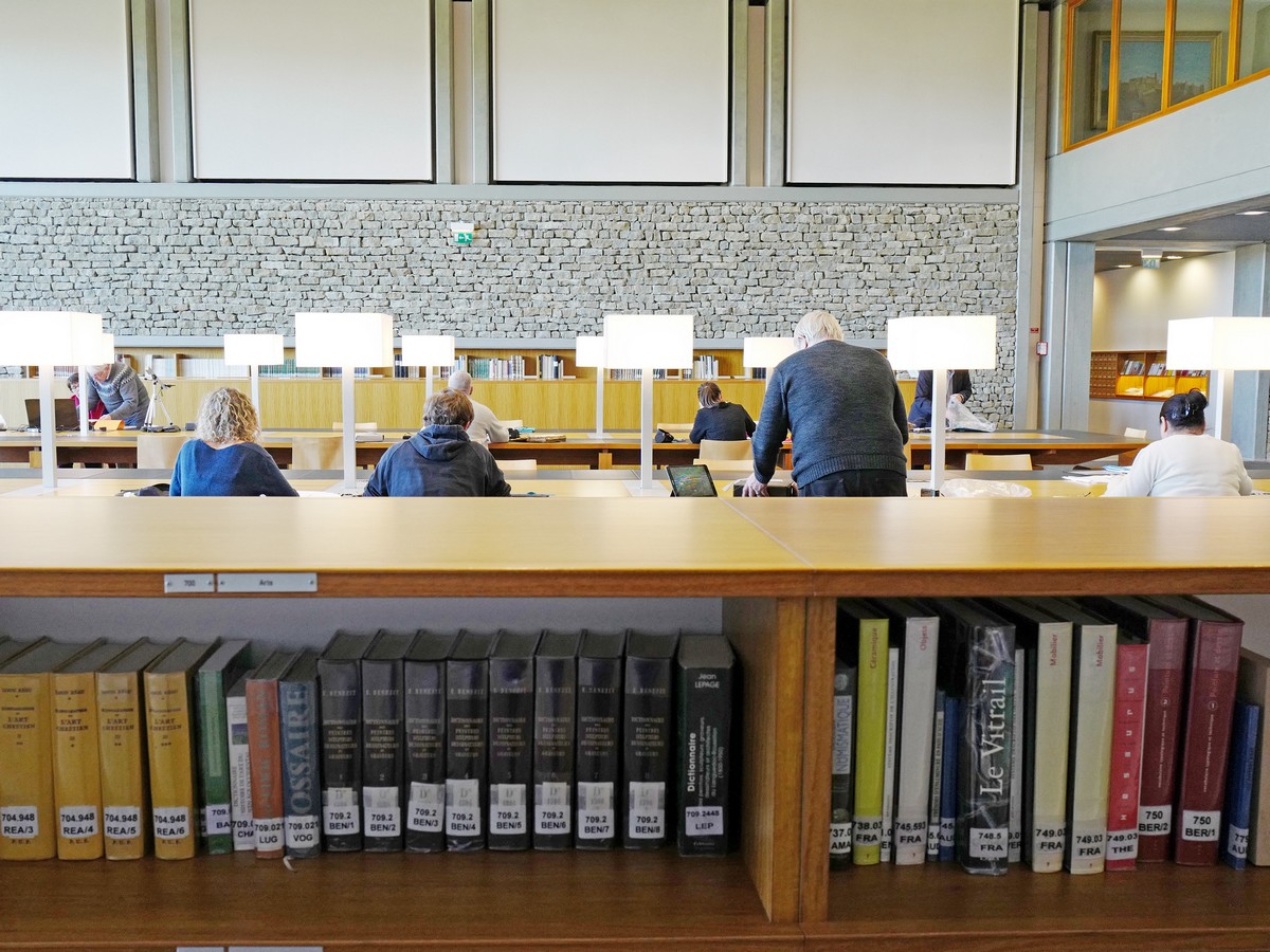 DÉBUTER AUX ARCHIVES