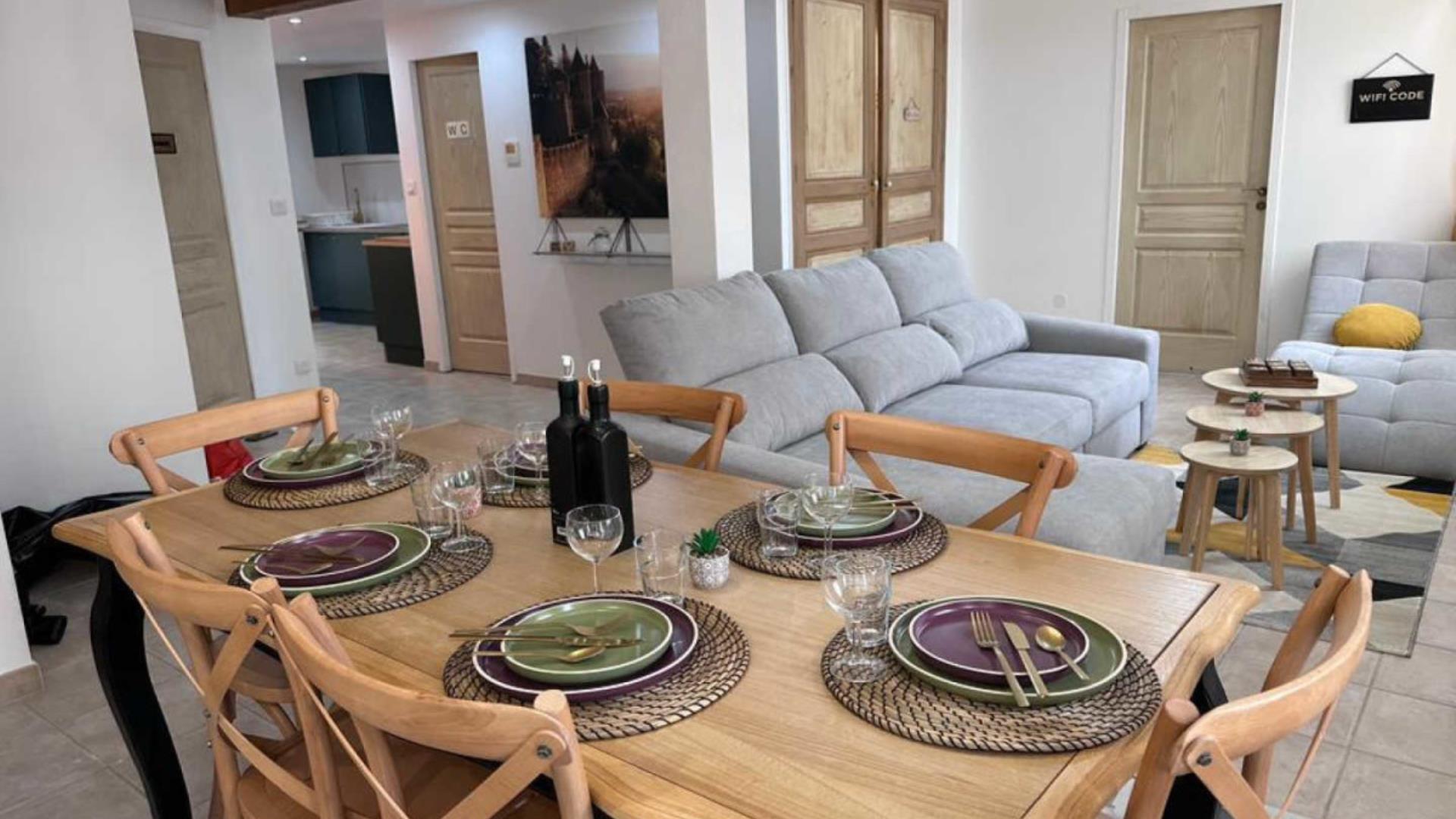 11G3035 - L'élégante Maison au pied de la Cité_1