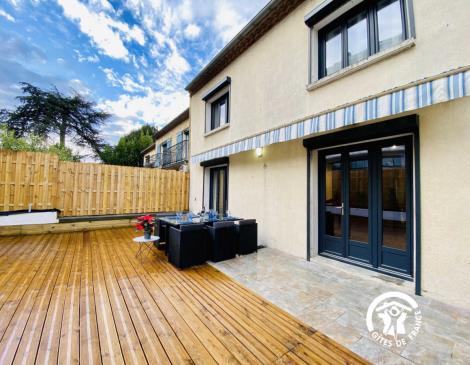 11G3136 - La Grande Maison Rosy_1