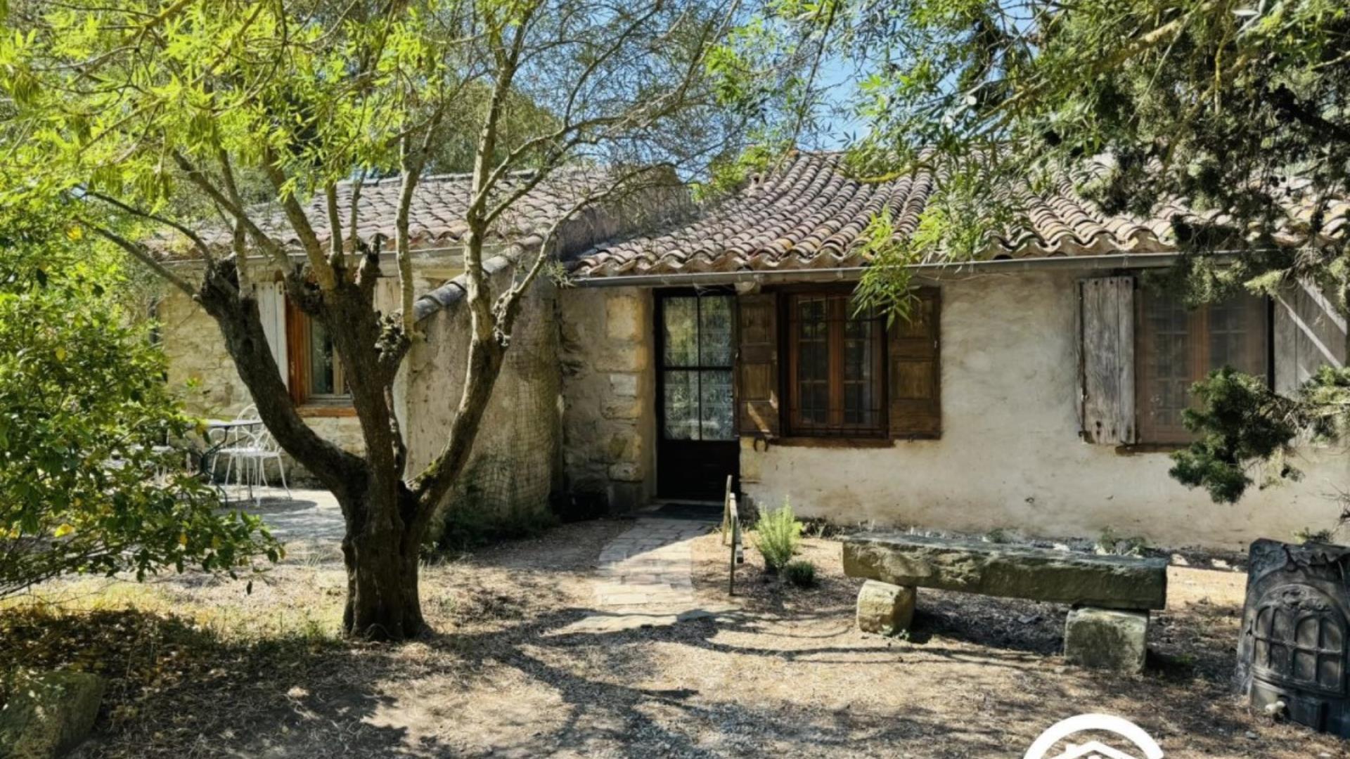 11G3523 - Le Bon Endroit_1