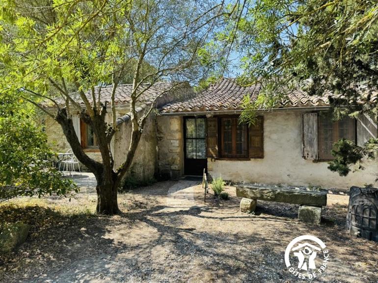 11G3523 - Le Bon Endroit_1