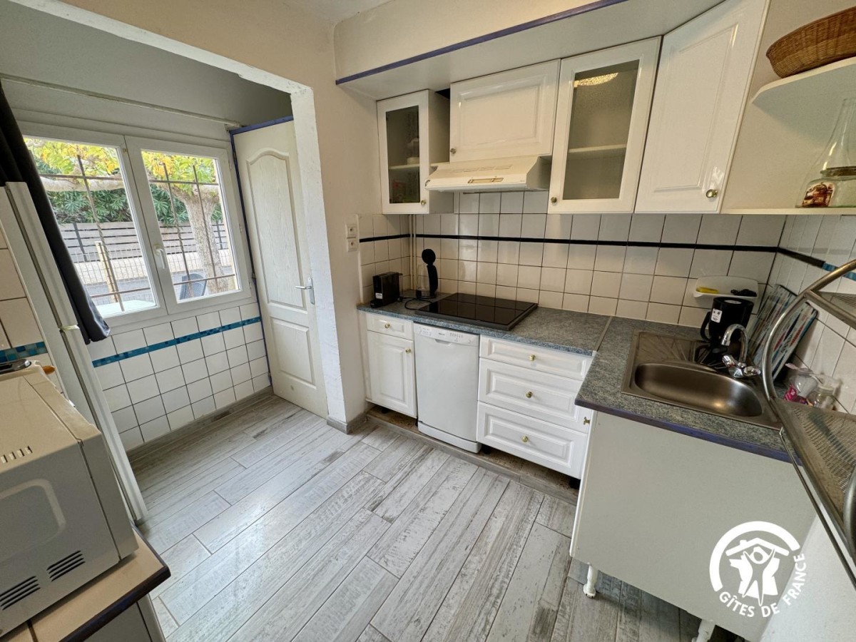 11G3576 - Au Bord de l'Eau_6