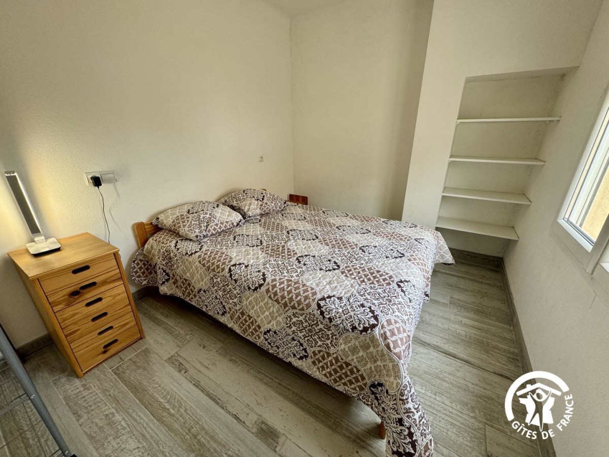 11G3576 - Au Bord de l'Eau_10