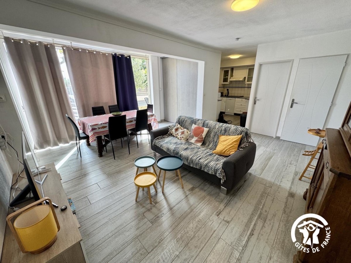 11G3576 - Au Bord de l'Eau_4