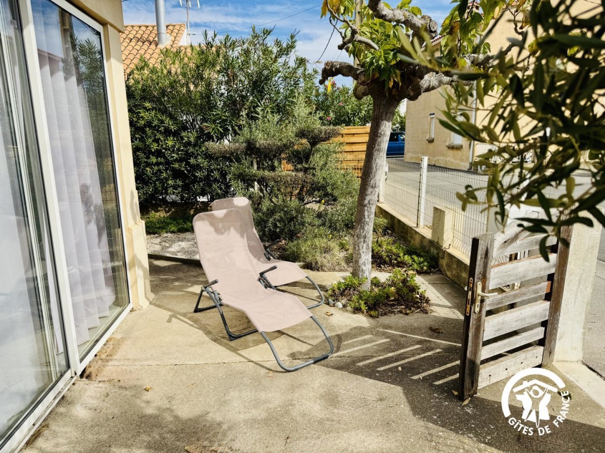 11G3576 - Au Bord de l'Eau_2