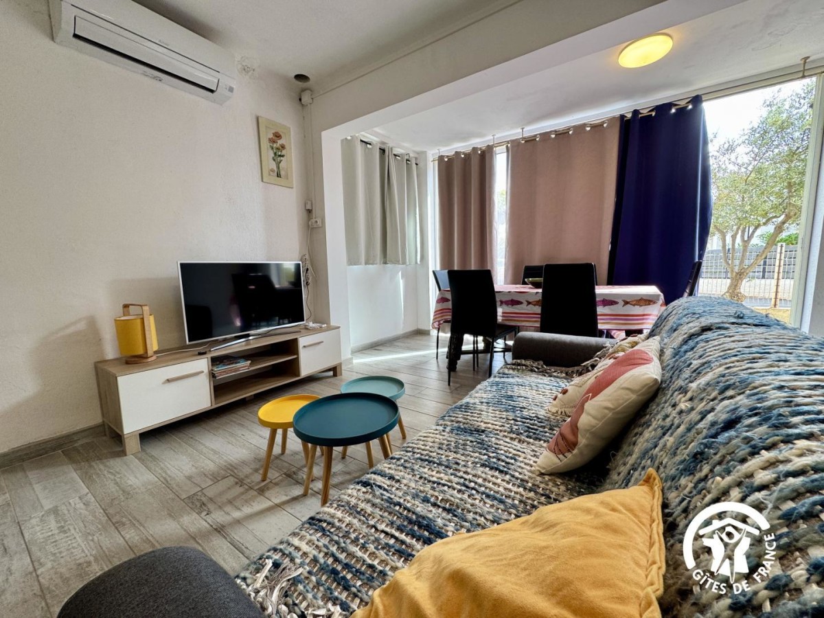 11G3576 - Au Bord de l'Eau_5