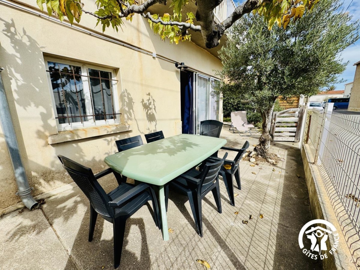 11G3576 - Au Bord de l'Eau_1