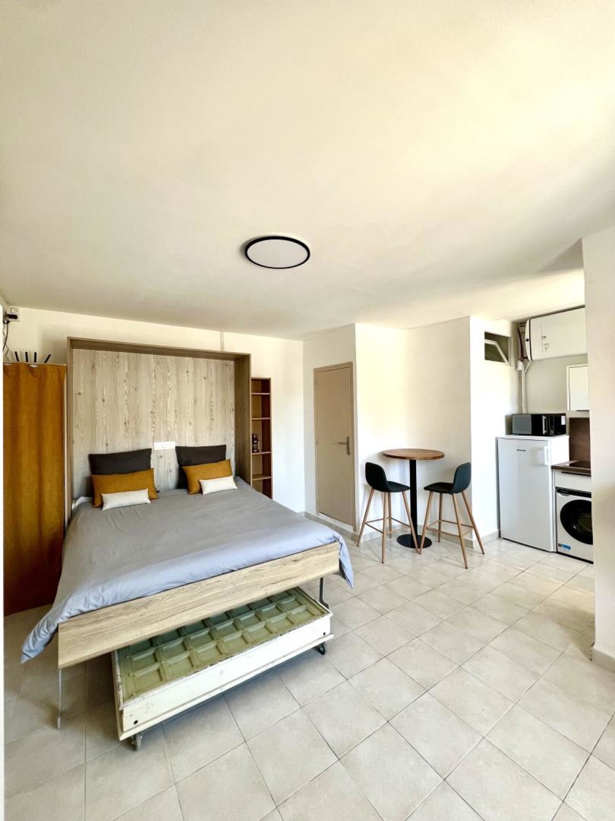 11G3630 - Le Studio_1