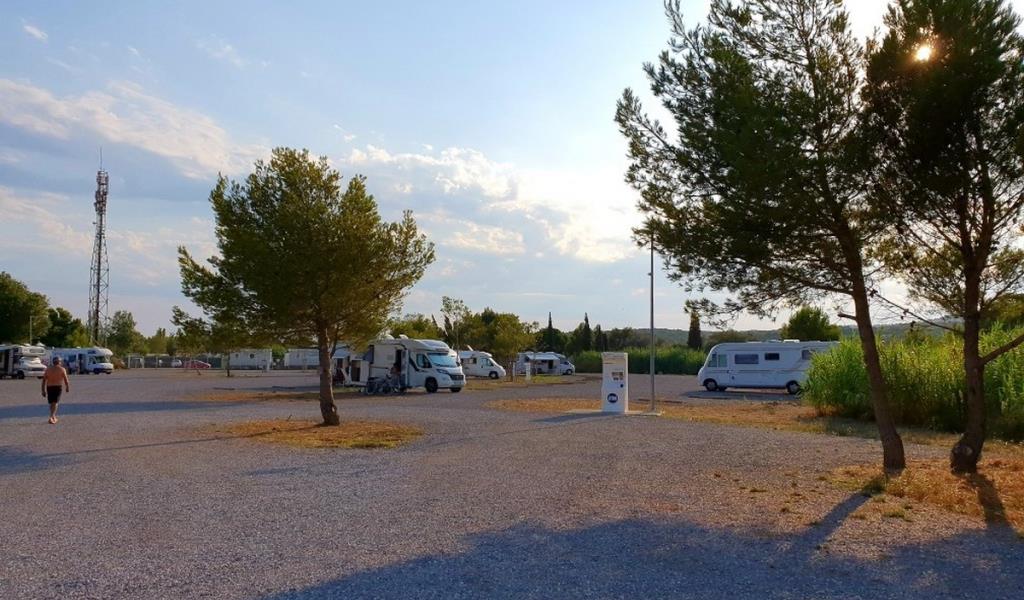 CAMP OLE PARK AIRE  DE CAMPING  CARS  NARBONNE  Aire  de 