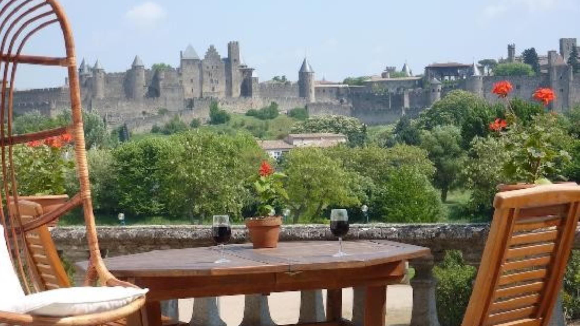 CARCASSONNE GUESTHOUSE