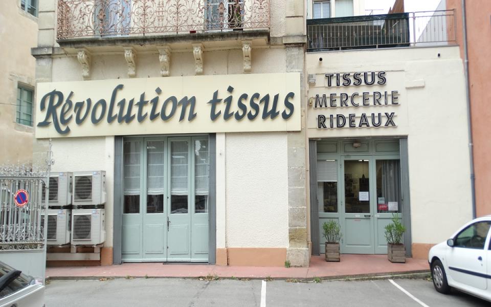 REVOLUTION TISSUS