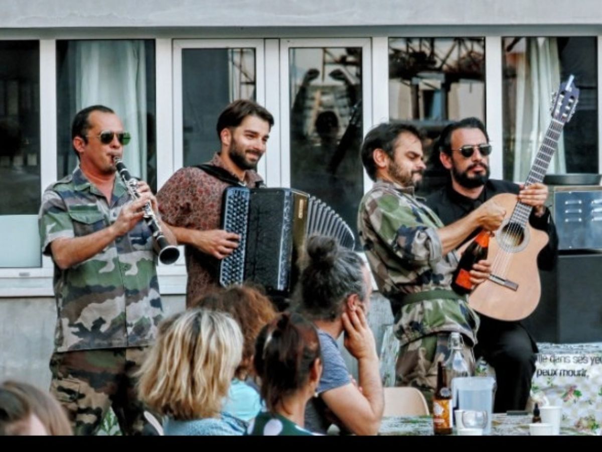 ELIXIRS ? PAGAILLE VOCALE ALL'ITALIANA