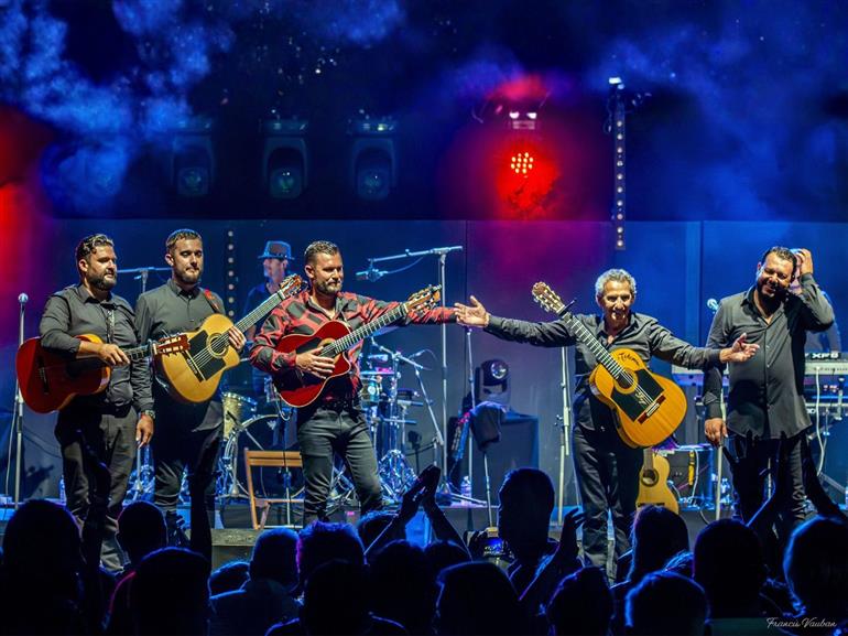 Feria de Carcassonne -  Gipsy Kings by Diego Baliardo  - 1