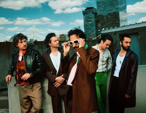 Feu! Chatterton  - 1