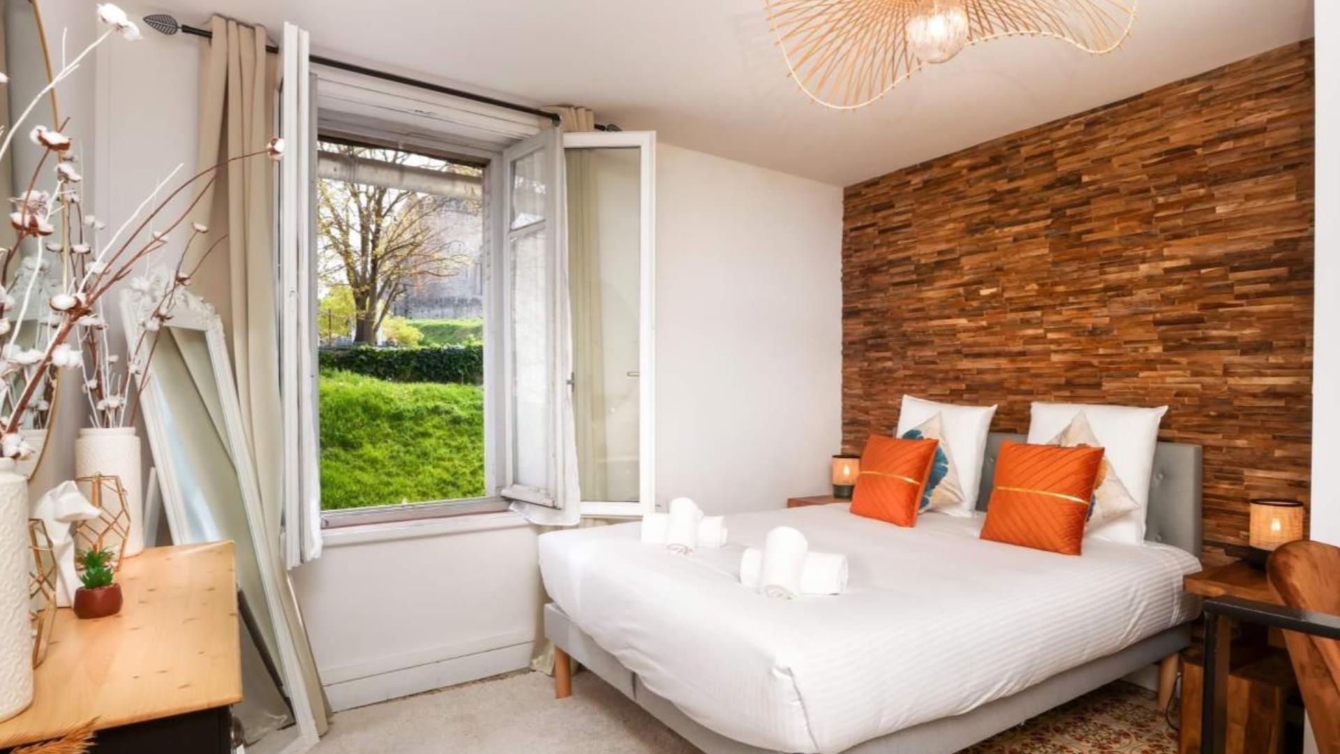 Chambre vue sur la Cité- Cocon de la Cité