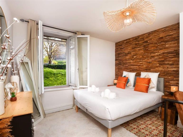 Chambre vue sur la Cité- Cocon de la Cité