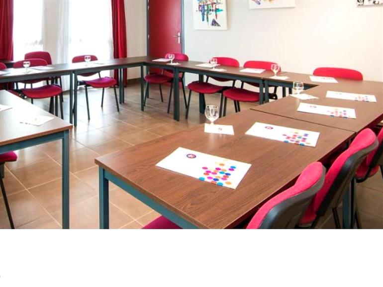 SALLE PONT ROUGE A