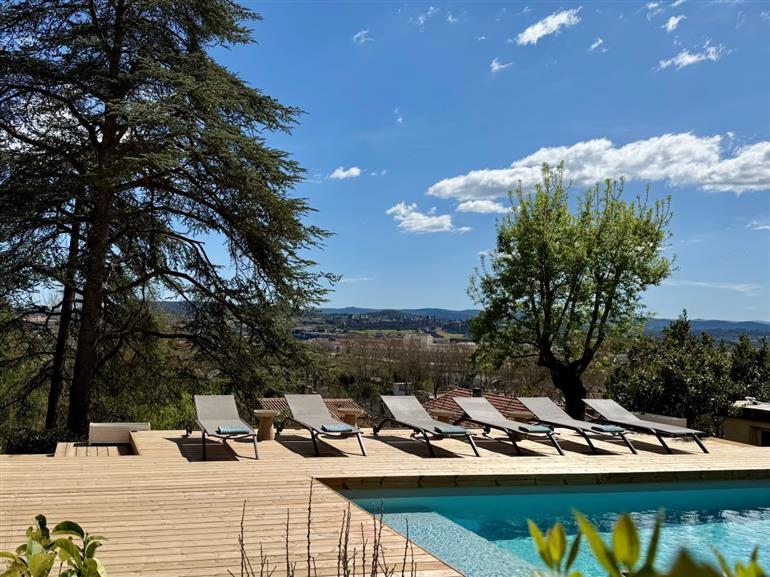 TERRASSE AVEC PISCINE