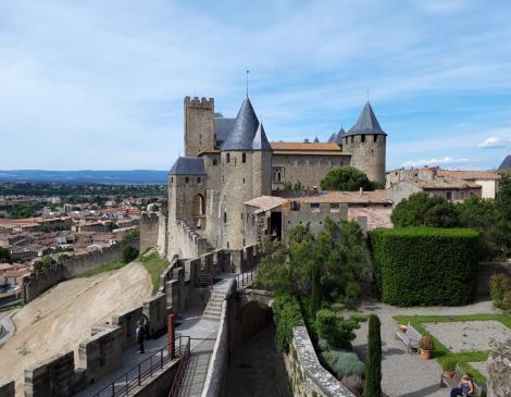 carcassonne-2019-05-cite-rempart-chateau-comtal