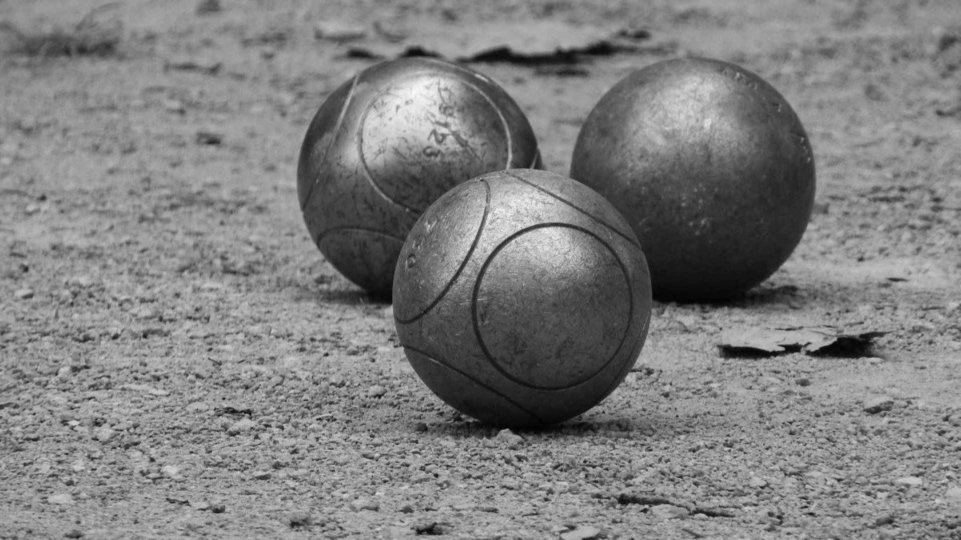 sand-black-and-white-white-photography-game-france-black-monochrome-close-up-sports-ball-traditional-monochrome-photography-petanque-lawn-game-1265480