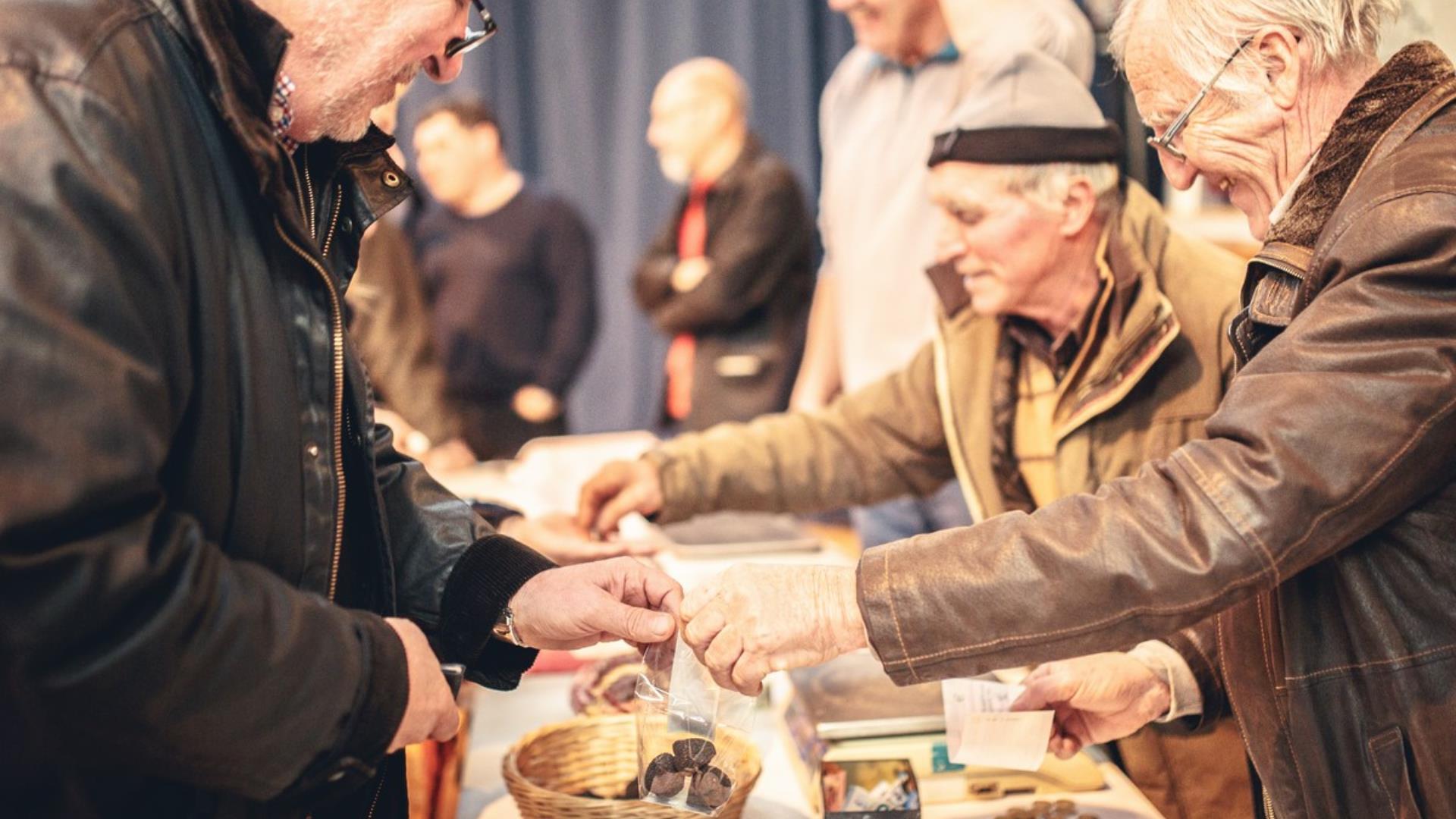 villeneuve-minervois-2019-01-marche-truffe-vente-cr-vincent-photographie-adt-aude